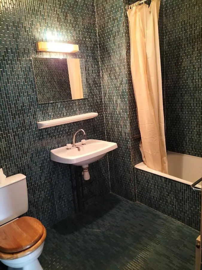 Chambre Quadruple Avec Salle De Bains Privative 1 Vallouise