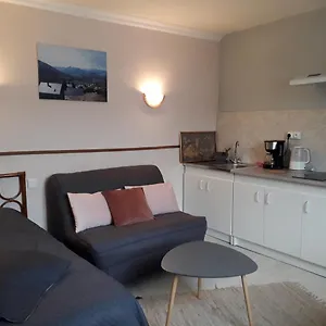 https://studio-de-standing-vue-val-dazun.midi-pyreneeshotels.com